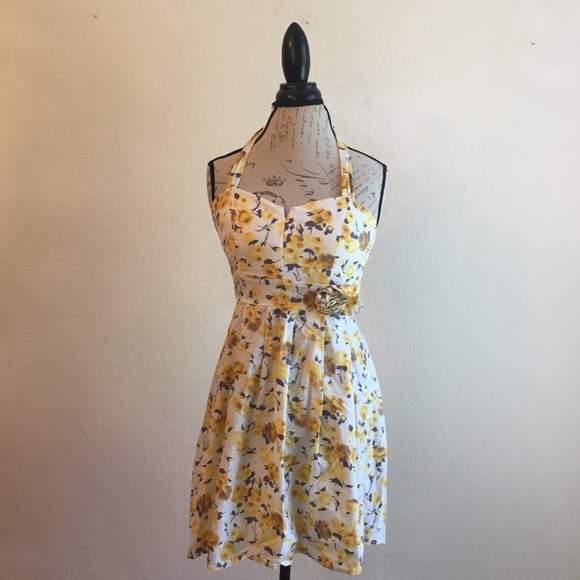 City Triangles Dresses & Skirts - City Triangles white yellow dress